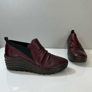 Bionica Gilford Russet Red Leather Wedge Boots Size 7.5 Maroon Burgundy